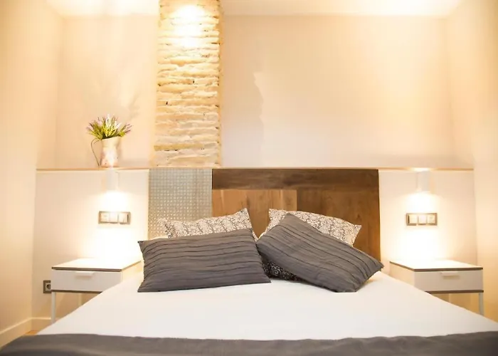 Apartamenticos 39 萨拉戈萨